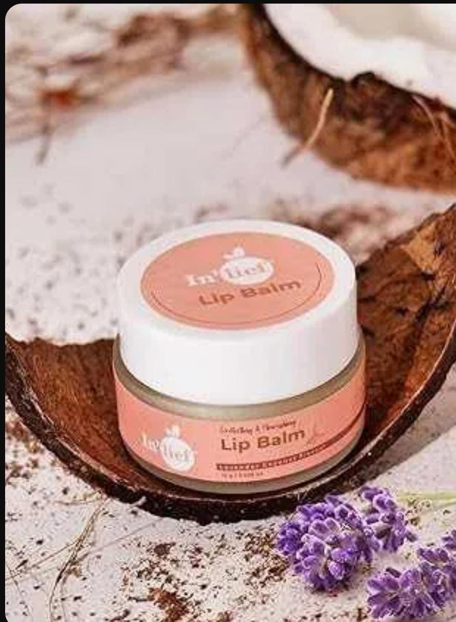 Protecting And Nourishing Lip Balm - 15gm